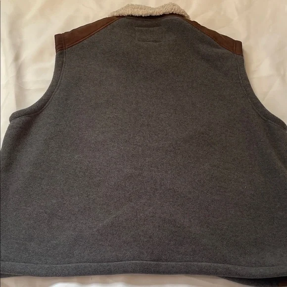 Orvis Gray and Brown Fleece Vest - Picture 7 of 9